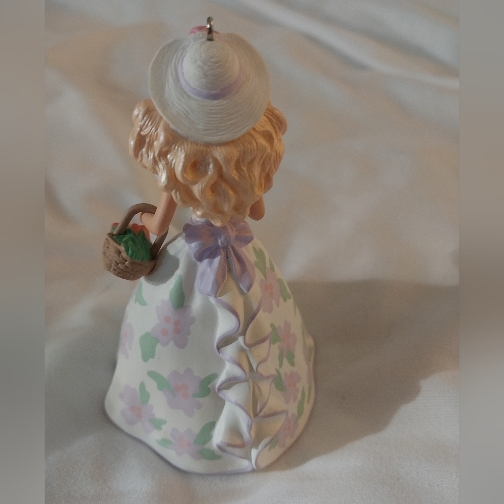 Hallmark Keepsake Barbie Collector's Ornament - Picture 4 of 4